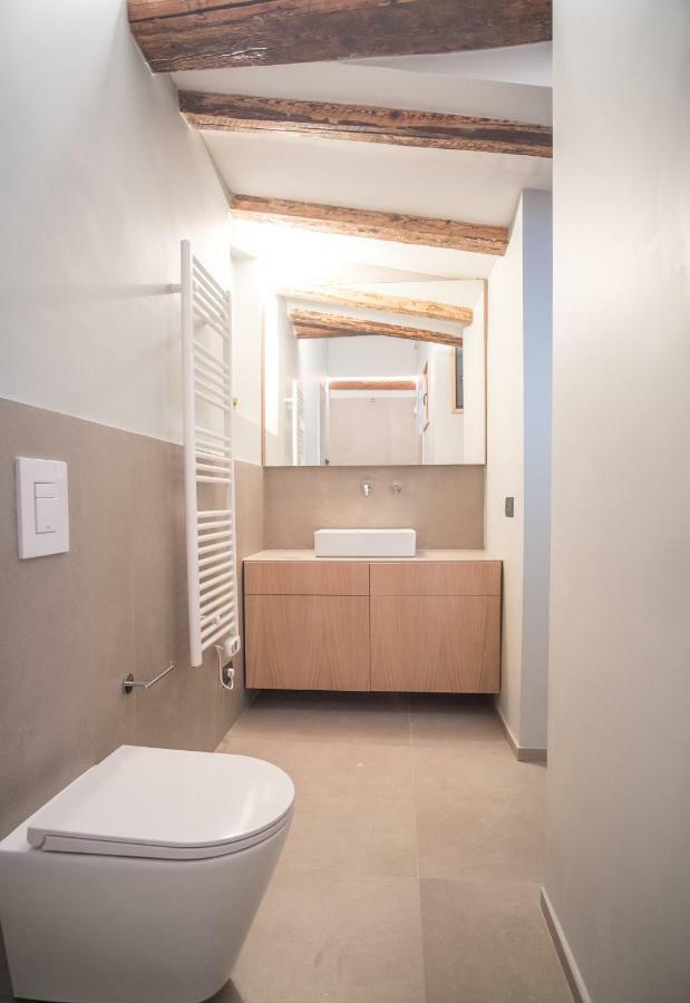 Casa Francesca Apartment เวโรนา ภายนอก รูปภาพ