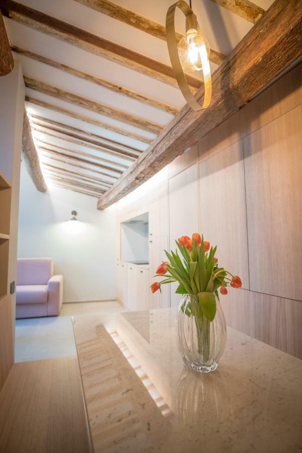 Casa Francesca Apartment เวโรนา ภายนอก รูปภาพ