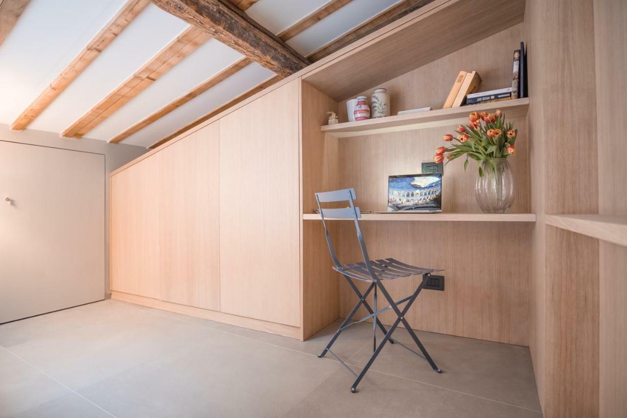 Casa Francesca Apartment เวโรนา ภายนอก รูปภาพ